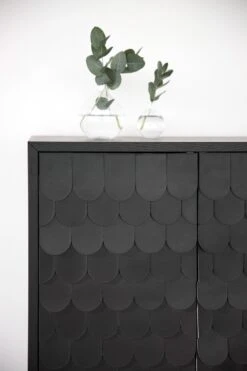 Collect 2012 Schränkchen Schwarz / Schwarz Gefärbt Eiche 8 Collect 2012 Schränkchen Schwarz / Schwarz Gefärbt Eiche -Gubi || Hay || &Tradition Verkäufe a2 collect 2012 schrankchen schwarz schwarz gefarbt eiche 2