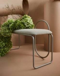 AYTM Angui Bank, Taupe -Gubi || Hay || &Tradition Verkäufe aytm angui bench anthracite boucle l110xw39xh68 9