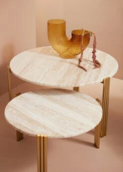 AYTM Tribus Kaffeetisch 60 Cm, Gold / Travertinfarben 11 AYTM Tribus Kaffeetisch 60 Cm, Gold / Travertinfarben -Gubi || Hay || &Tradition Verkäufe aytm tribus 23