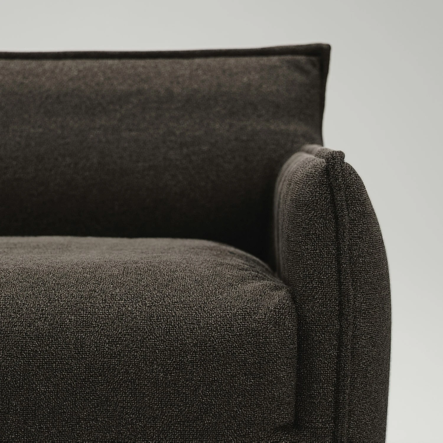 Le Petite 3-Sitzer-Sofa, Dark Chocolate 6 Le Petite 3-Sitzer-Sofa, Dark Chocolate – Bild 6