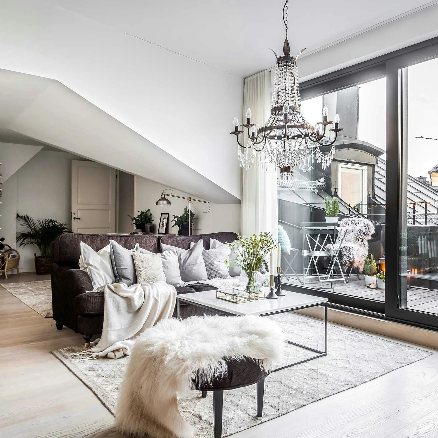 Marvelous Air 60x60, Carrara/Schwarz 3 Marvelous Air 60x60, Carrara/Schwarz – Bild 3