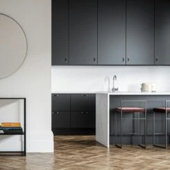 Barhocker Mit Rückenlehne 80 Cm, Schwarz / Rost Samt -Gubi || Hay || &Tradition Verkäufe department barhocker niedrig hoch ruckenlehne 130