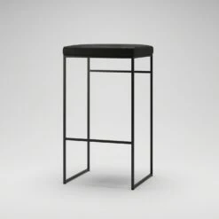 Barhocker Ohne Rückenlehne 77 Cm, Schwarz / Schwarz Samt -Gubi || Hay || &Tradition Verkäufe department barhocker ohne ruckenlehne schwarz 69