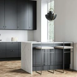 Barhocker Mit Rückenlehne 90 Cm, Schwarz / Beige Samt -Gubi || Hay || &Tradition Verkäufe department barstuhl mit hoher ruckenlehne schwarz 140