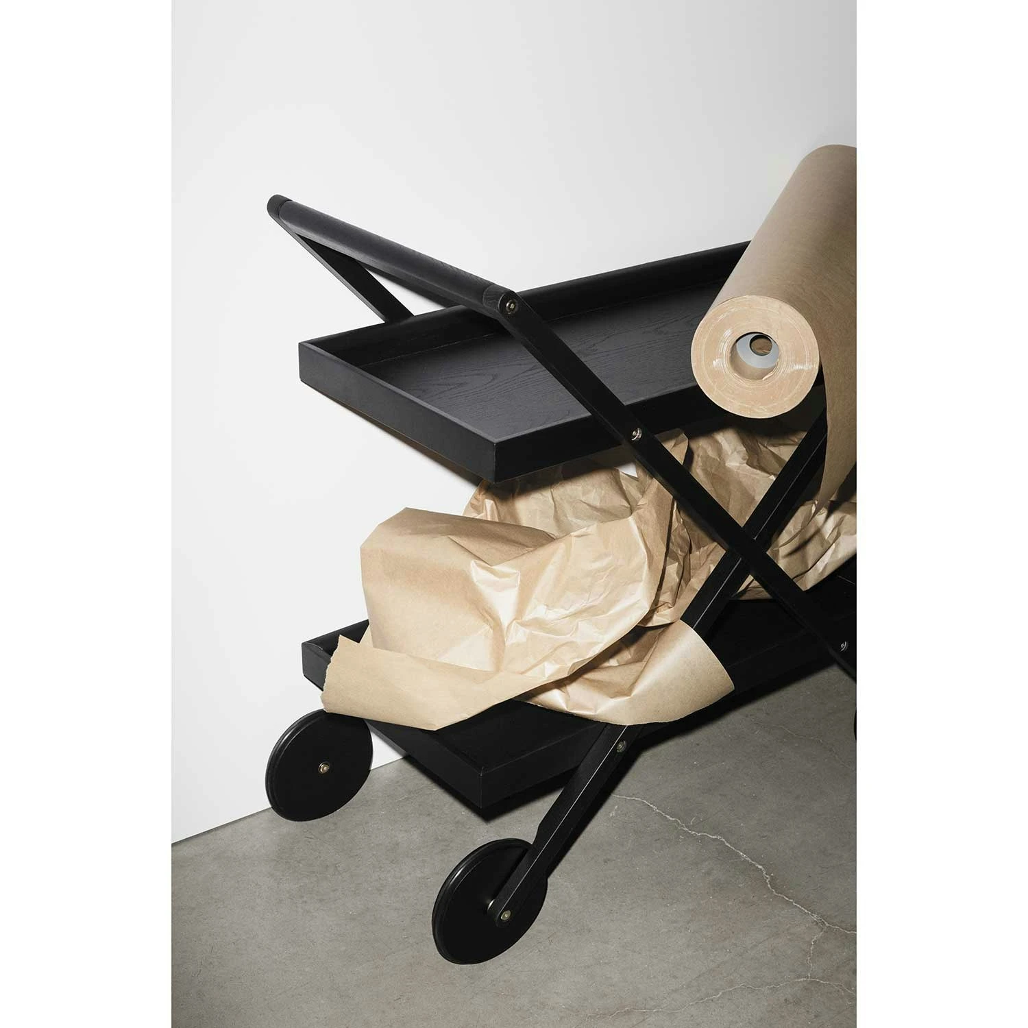 Design House Stockholm Exit Servierwagen, Schwarz 4 Design House Stockholm Exit Servierwagen, Schwarz – Bild 4