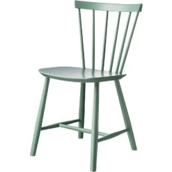 J46 Stuhl, Dusty Green -Gubi || Hay || &Tradition Verkäufe fdb mbler j46 chair dusty green pantone 556c gloss 10 2