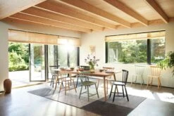 J46 Stuhl, Dusty Green -Gubi || Hay || &Tradition Verkäufe fdb mbler j46 chair dusty green pantone 556c gloss 10 5