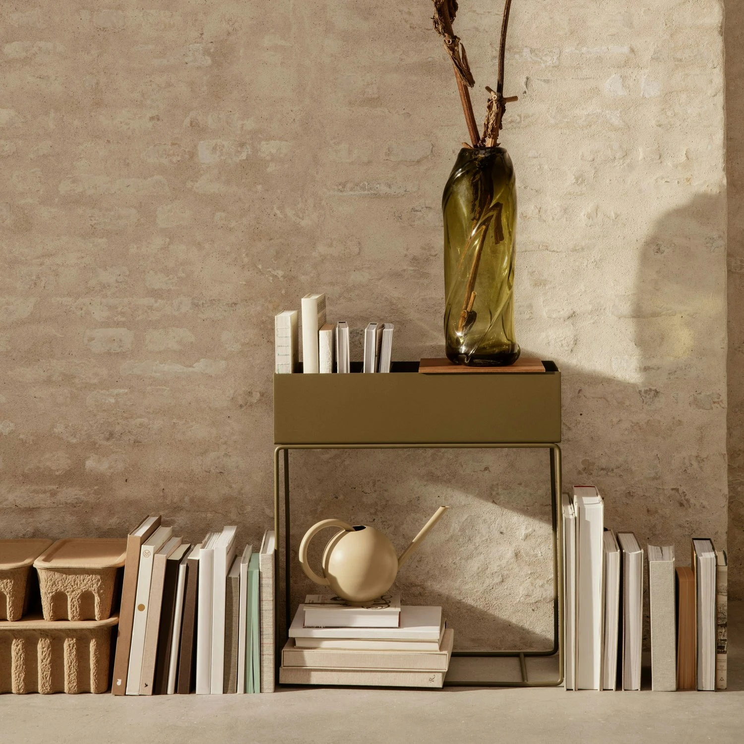 Ferm LIVING Plant Box Blumenkasten 60x65 Cm, Olive 2 Ferm LIVING Plant Box Blumenkasten 60x65 Cm, Olive – Bild 2