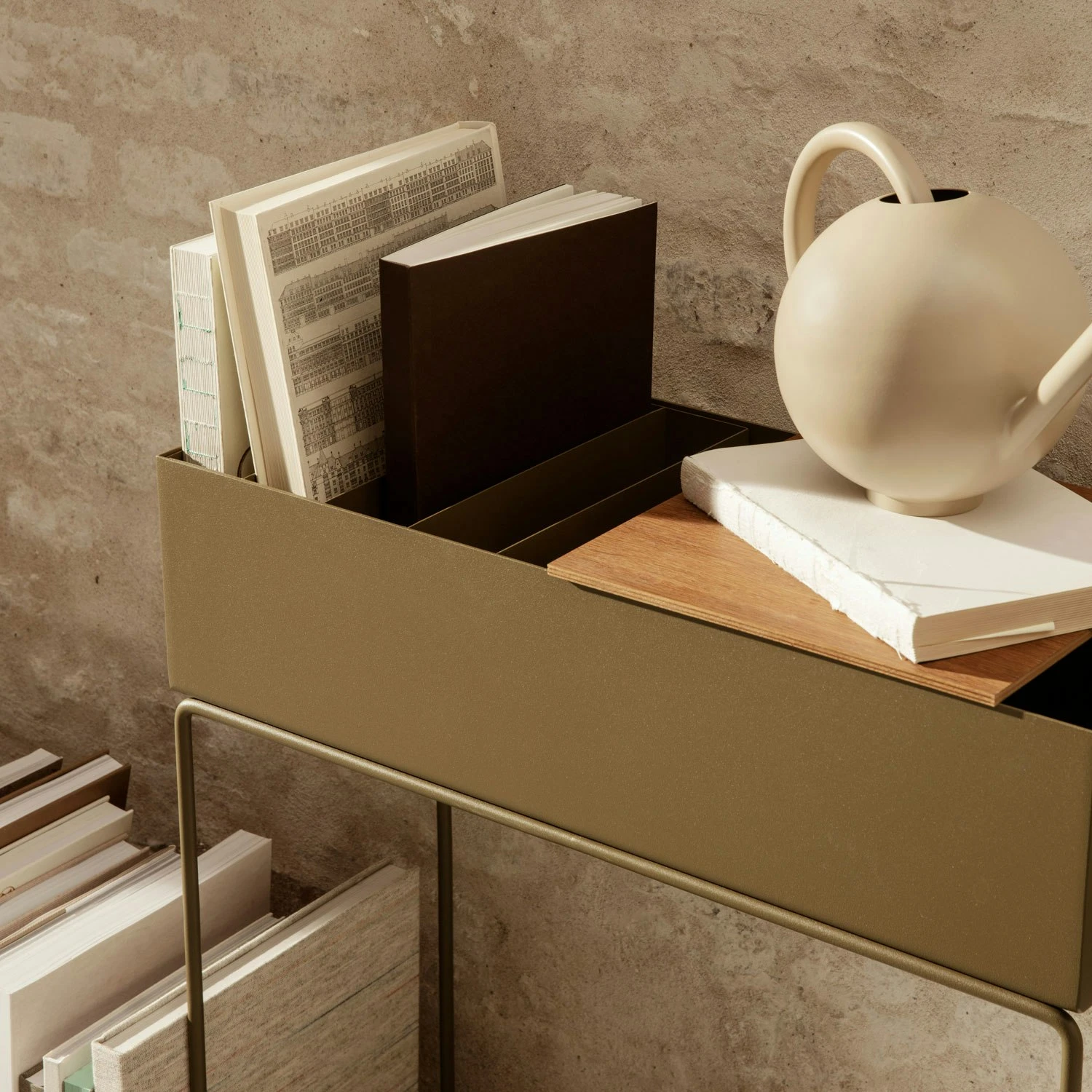 Ferm LIVING Plant Box Blumenkasten 60x65 Cm, Olive 3 Ferm LIVING Plant Box Blumenkasten 60x65 Cm, Olive – Bild 3