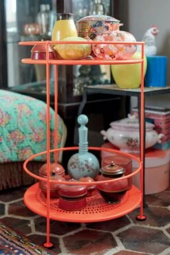 Guinguette Perforierter Beistelltisch, Ø40 Cm/ Capucine 7 Guinguette Perforierter Beistelltisch, Ø40 Cm/ Capucine -Gubi || Hay || &Tradition Verkäufe fermob guinguette beistelltisch auf rollen 40 cm 11 3