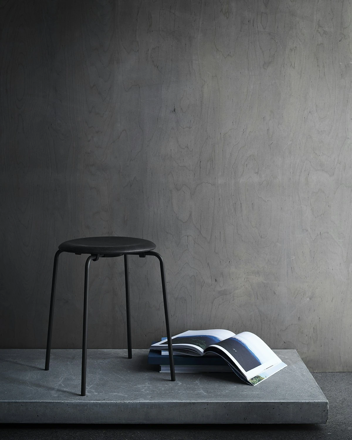 Fritz Hansen Dot Hocker, Schwarz 2 Fritz Hansen Dot Hocker, Schwarz – Bild 2