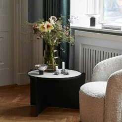 GEJST Svip Tisch, Schwarz -Gubi || Hay || &Tradition Verkäufe gejst svip tisch schwarz 0