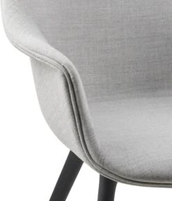 Gubi Bat Esszimmerstuhl Gepolstert / Kunststoffbasis, Remix 3 123 -Gubi || Hay || &Tradition Verkäufe gubi bat dining chair fully upholstered black 11