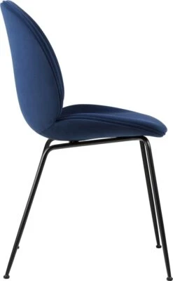 Gubi Beetle Stuhl Gepolstert / Kegelförmige Basis, Sunday 003 6 Gubi Beetle Stuhl Gepolstert / Kegelförmige Basis, Sunday 003 -Gubi || Hay || &Tradition Verkäufe gubi beetle dining chair front matt black 34