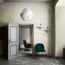 Gubi Beetle Dining Chair, Black, PG2, Li.Bouclé 004 -Gubi || Hay || &Tradition Verkäufe gubi beetle dining chair schwarz kvadrat canvas 984 1 1