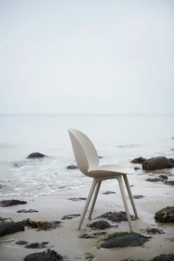 Gubi Beetle Esszimmerstuhl Outdoor, New Beige -Gubi || Hay || &Tradition Verkäufe gubi beetle esszimmerstuhl outdoor 8