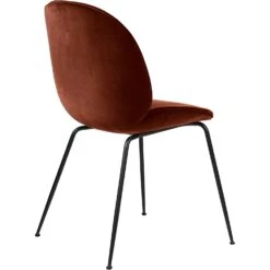 Gubi Beetle Stuhl Black / Dandy, Rusty Red 4 Gubi Beetle Stuhl Black / Dandy, Rusty Red -Gubi || Hay || &Tradition Verkäufe gubi beetle stuhl black 4