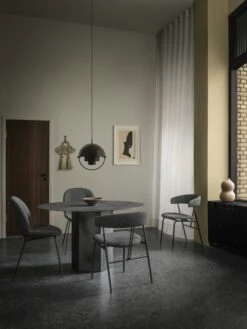 Gubi Beetle Stuhl Gepolstert / Kegelförmige Basis, Around Bouclé 023 -Gubi || Hay || &Tradition Verkäufe gubi beetle stuhl gepolstert kegelformige basis 0