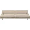 Gubi Flaneur Sofa LC 2,5-Sitzer, Bein Messing / Hot Madison 073 Beige