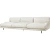 Gubi Flaneur Sofa LC 3-Sitzer, Beine Schwarz / Hot Madison 419 Off White