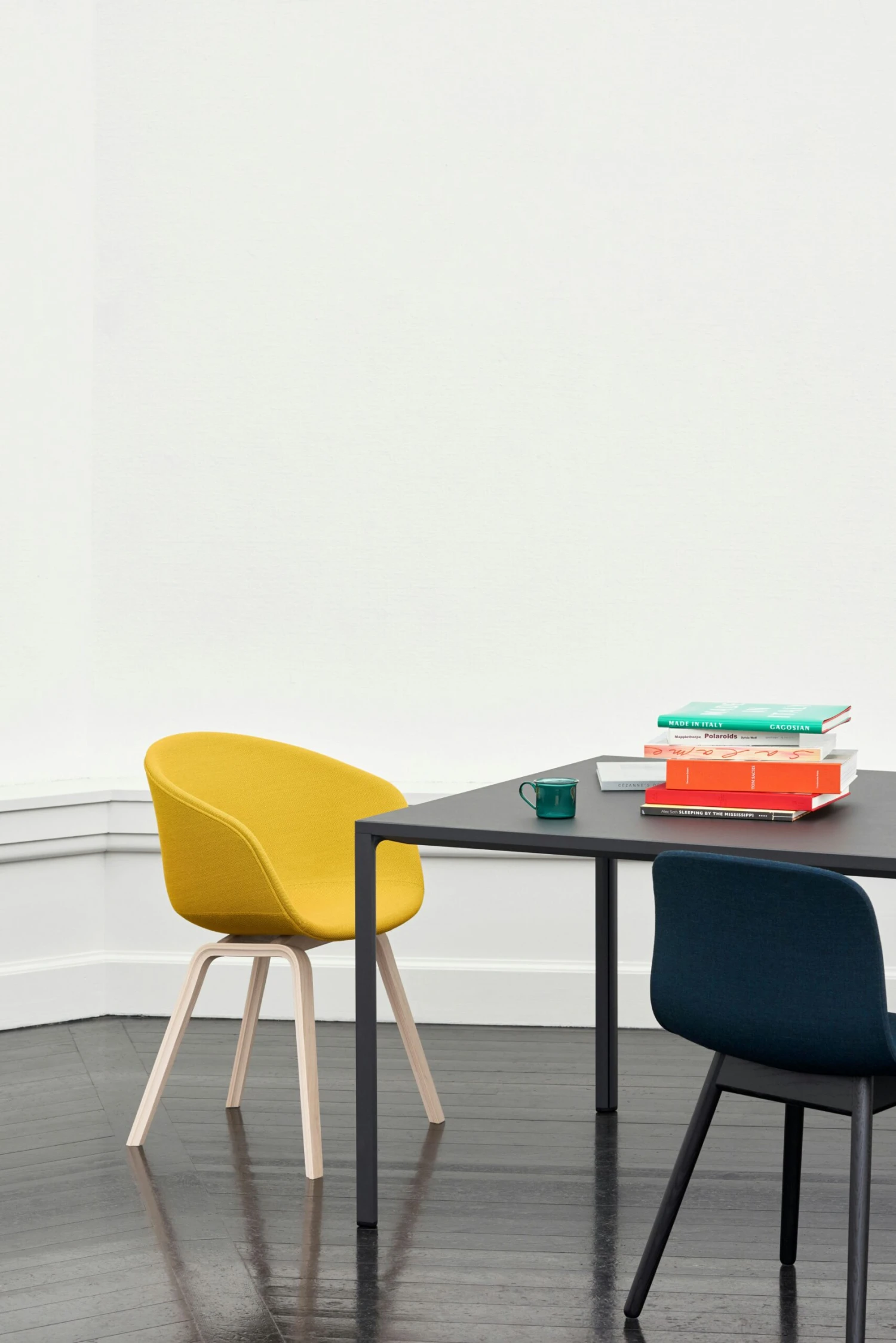 Hay AAC 23 Stuhl, Mit Wasserlack Behandelte Eiche / Steelcut Trio 446 5 Hay AAC 23 Stuhl, Mit Wasserlack Behandelte Eiche / Steelcut Trio 446 – Bild 5