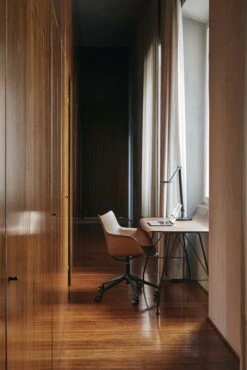 Kartell Earl Of Wood Schreibtisch, Dunkel Buche / Schwarz -Gubi || Hay || &Tradition Verkäufe kartell earl of wood desk 3