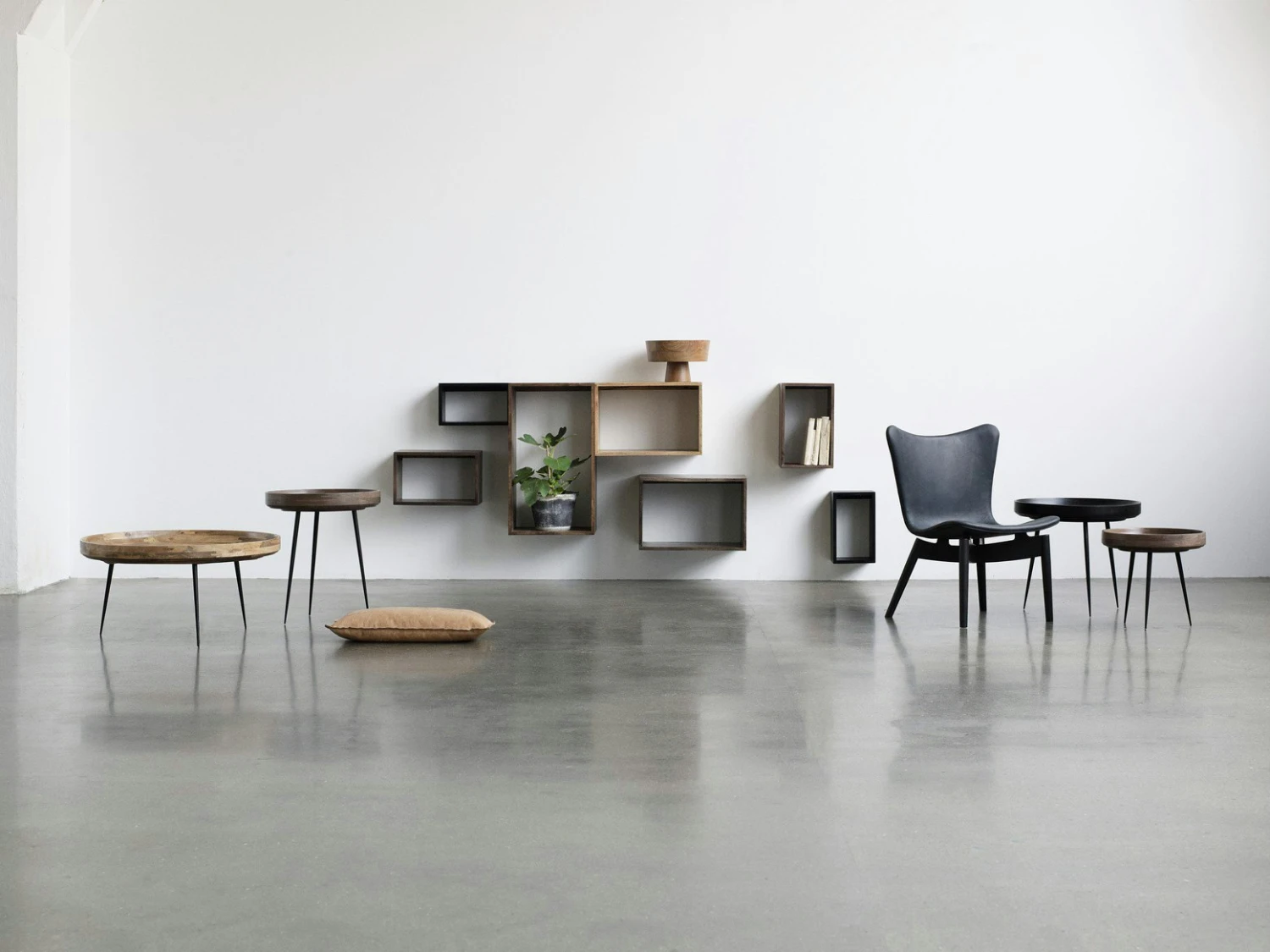 Mater Bowl Kaffeetisch Schwarz Gefärbt Mangoholz, 75 Cm 2 Mater Bowl Kaffeetisch Schwarz Gefärbt Mangoholz, 75 Cm – Bild 2