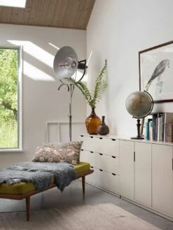 Aoko Sideboard Türen, Beige -Gubi || Hay || &Tradition Verkäufe mavis aoko sideboard 0