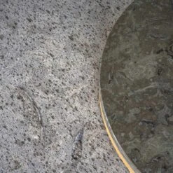 Dondo Kaffeetisch, Limestone Eiche / Kalkstein, Ø80 Cm -Gubi || Hay || &Tradition Verkäufe mavis sidobord dondo d45 vitpig matt ek kalksten 7