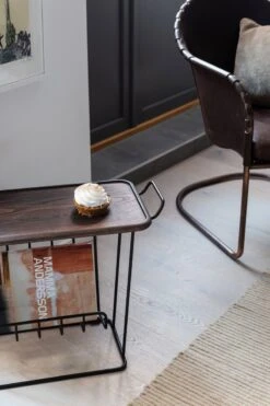 Maze Minnie Mae Tisch Mit Zeitschriftenständer Esche/Schwarz -Gubi || Hay || &Tradition Verkäufe maze minnie mae tisch mit zeitschriftenstander esche 6