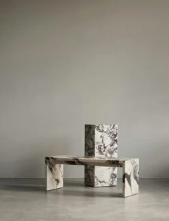 Menu Plinth Bridge Kaffeetisch, Calacatta Viola -Gubi || Hay || &Tradition Verkäufe menu plinth bridge kunis breccia 10