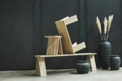 Muubs Angle Stool Solid Oak, Natural / Oil 8 Muubs Angle Stool Solid Oak, Natural / Oil -Gubi || Hay || &Tradition Verkäufe muubs angle hocker massive eiche grau 16