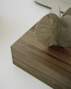 New Works Mass Kaffeetisch Hoch, Walnussfarben 8 New Works Mass Kaffeetisch Hoch, Walnussfarben -Gubi || Hay || &Tradition Verkäufe new works mass 3