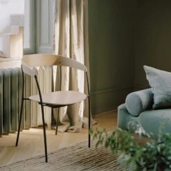 New Works Missing Stuhl, Eiche -Gubi || Hay || &Tradition Verkäufe new works missing stuhl 4