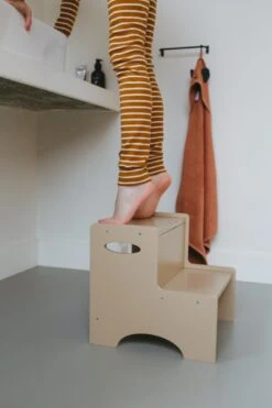 Nofred Step Up Kinderstuhl 34x33 Cm, Beige 6 Nofred Step Up Kinderstuhl 34x33 Cm, Beige -Gubi || Hay || &Tradition Verkäufe nofred step up pall beige 3