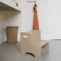 Nofred Step Up Kinderstuhl 34x33 Cm, Beige 7 Nofred Step Up Kinderstuhl 34x33 Cm, Beige -Gubi || Hay || &Tradition Verkäufe nofred step up pall beige 4