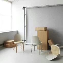 Normann Copenhagen Allez Stuhl Mit Geformtem Gewebe, Weiß -Gubi || Hay || &Tradition Verkäufe normann copenhagen allez stuhl mit geformtem gewebe 4