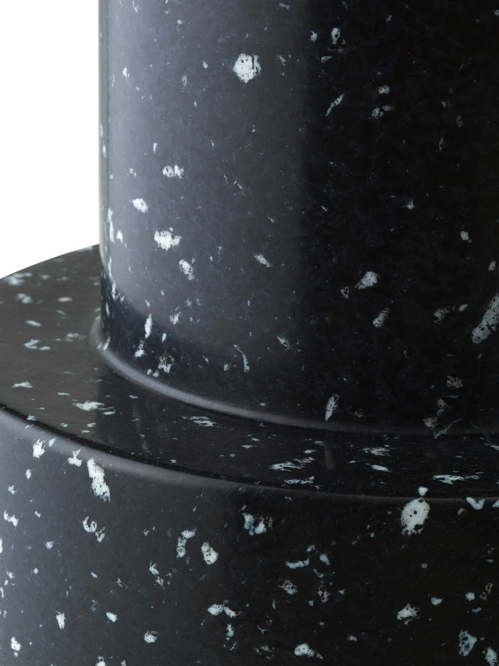 Normann Copenhagen Bit Hocker / Beistelltisch, Schwarz 2 Normann Copenhagen Bit Hocker / Beistelltisch, Schwarz – Bild 2