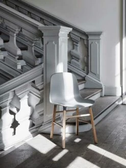 Normann Copenhagen Form Stuhl, Schwarz/Eiche -Gubi || Hay || &Tradition Verkäufe normann copenhagen form stuhl weiss eiche 2 1