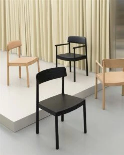 Normann Copenhagen Timb Stuhl, Schwarz 7 Normann Copenhagen Timb Stuhl, Schwarz -Gubi || Hay || &Tradition Verkäufe normann copenhagen timb stuhl 7