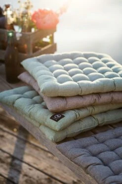 Vera Sitzkissen Behandelt 38x38 Cm, Blau -Gubi || Hay || &Tradition Verkäufe recycled by wille vera sitzkissen behandelt 38x38 cm 11