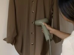 STEAMERY Cirrus No.3 Dampfglätter / Bügel, Sage -Gubi || Hay || &Tradition Verkäufe steamery cirrus no3 dampfglatter bugel 19