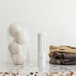 STEAMERY Lint Brush Kleiderroller, Dunkelgrau 9 STEAMERY Lint Brush Kleiderroller, Dunkelgrau -Gubi || Hay || &Tradition Verkäufe steamery lint brush kleiderroller 3 1