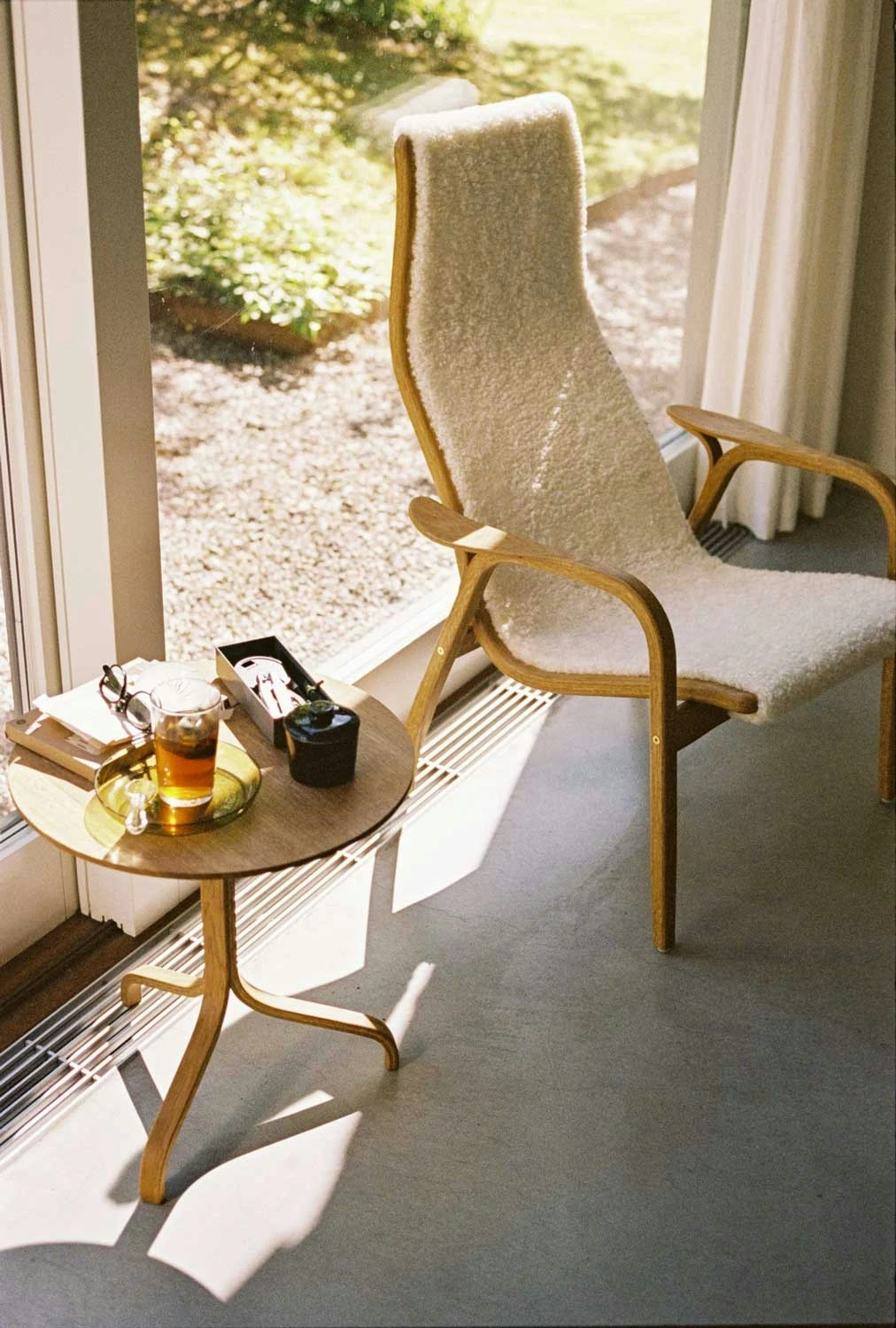 Swedese Lamino Tisch 46cm, Eiche 2 Swedese Lamino Tisch 46cm, Eiche – Bild 2