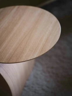 Swedese Savoa Beistelltisch Ø54 Cm, Geölte Eiche -Gubi || Hay || &Tradition Verkäufe swedese savoa bord 64cm hojd 45cm 33