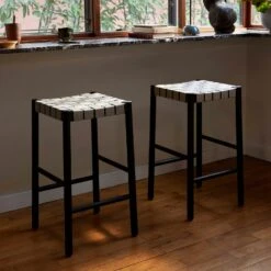 &Tradition Betty Barhocker TK7, Schwarz / Natürlich 6 &Tradition Betty Barhocker TK7, Schwarz / Natürlich -Gubi || Hay || &Tradition Verkäufe tradition betty barhocker tk7 3