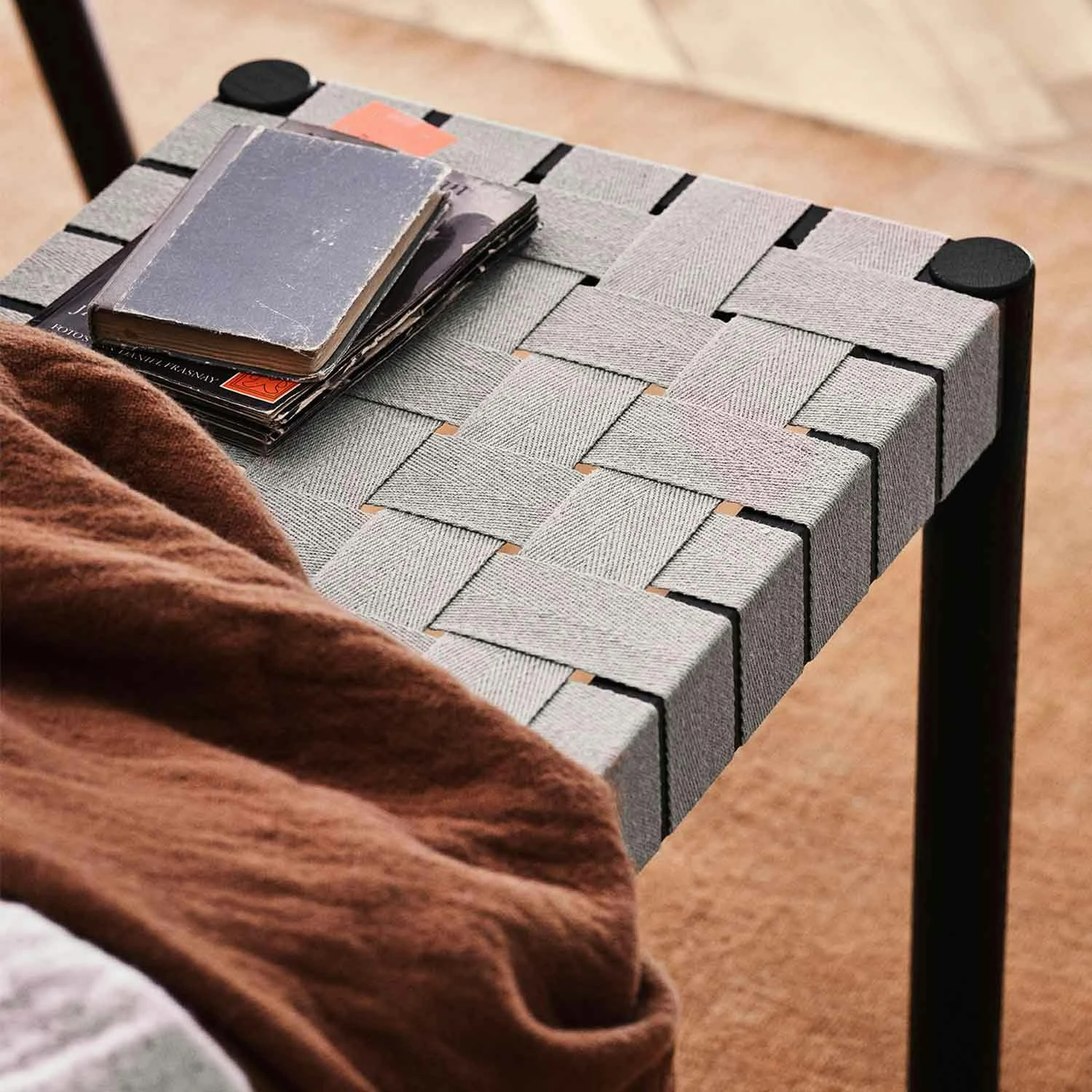 &Tradition Betty TK4 Bank, Schwarz 2 &Tradition Betty TK4 Bank, Schwarz – Bild 2